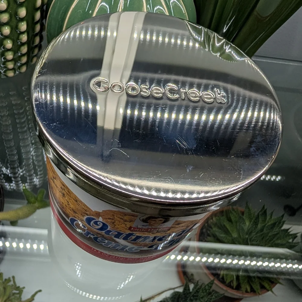 Goose Creek Little Debbie Oatmeal Creme Pies 3-wick Candle - Picture 3 of 3